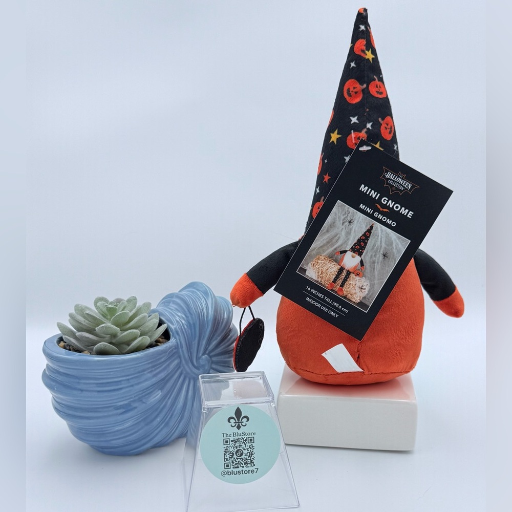 Halloween Gnome with Pumpkin Hat - Picture 3 of 5